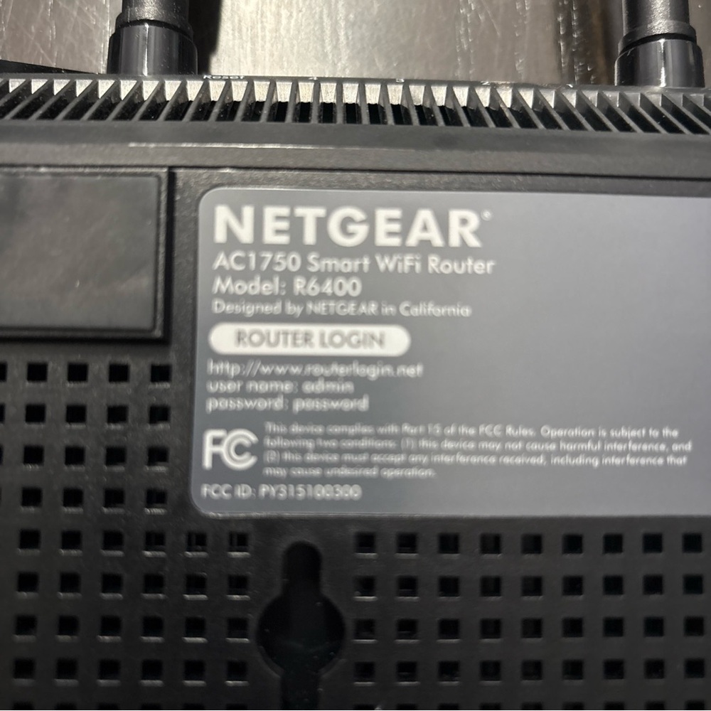 NETGEAR Ac 1750 R6400 Black Dual-Band Router - Picture 5 of 5